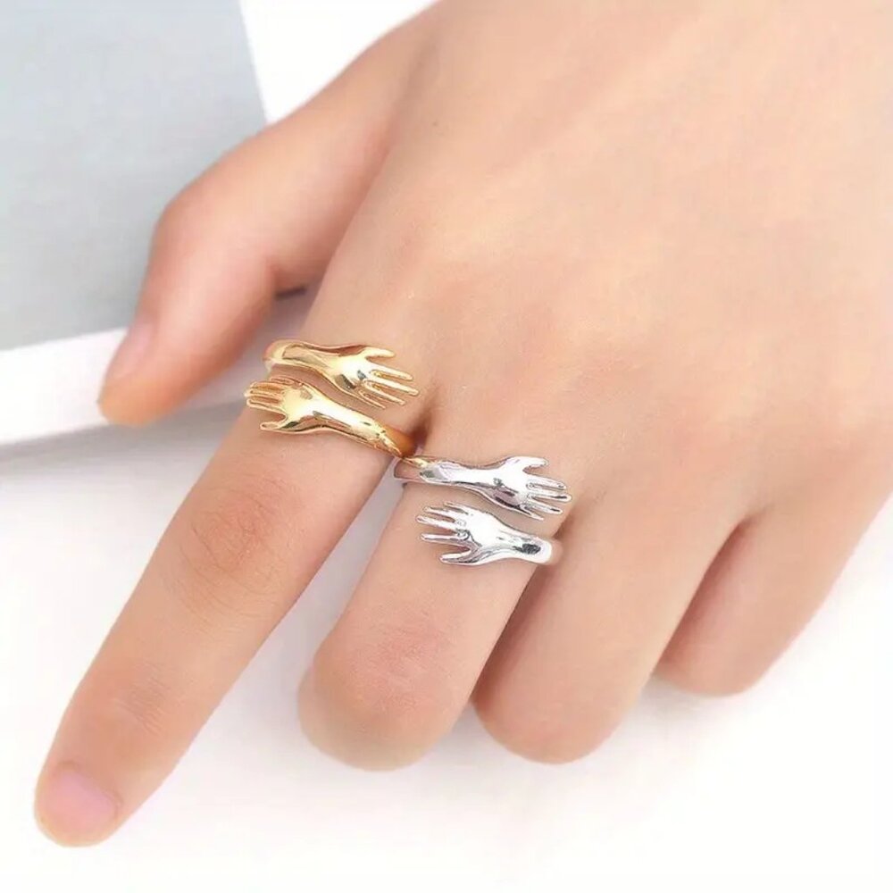 Hug Ring - Picture 2 of 3